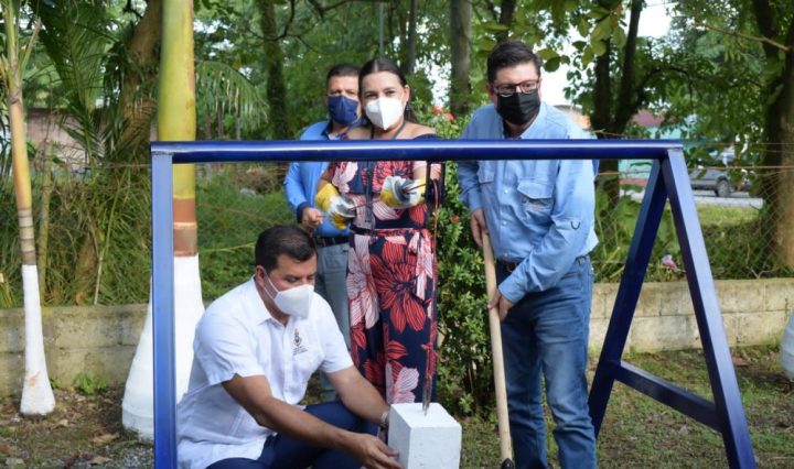 Primera piedra Un Milagro Por Guate puerto barrios