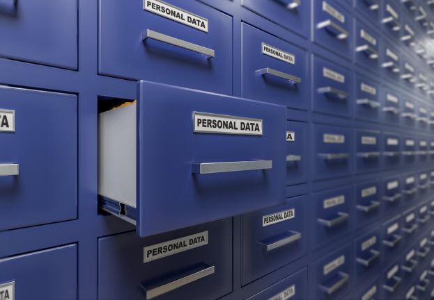 usuarios facebook eset