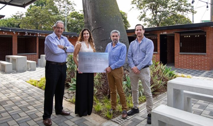 Ubica Desarrollos plaza La Ceiba