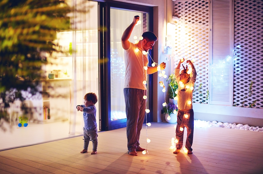 Cómo proteger sus electrónicos durante esta navidad Schneider Electric