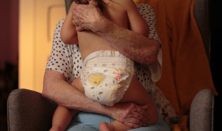 En el Día Internacional del Abrazo: ¿sabías cómo esta muestra de afecto puede ayudar en el desarrollo de los bebés?