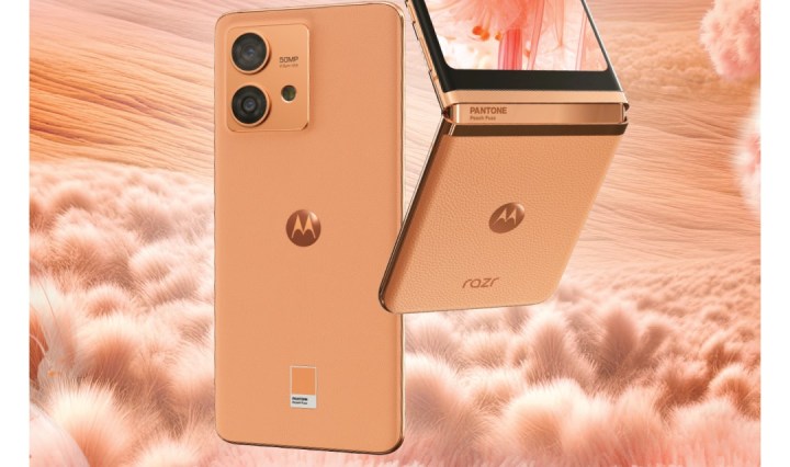 El motorola razr 40 ultra y el motorola edge 40 neo ya están disponibles en Guatemala en el Color del Año 2024 PANTONE 13-1023 Peach Fuzz