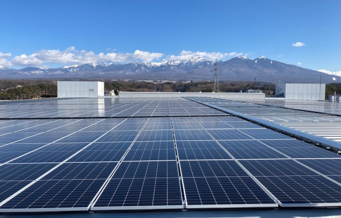 Epson se convierte en la primera empresa de la industria manufacturera japonesa en lograr una transición total hacia el uso exclusivo de energías renovables