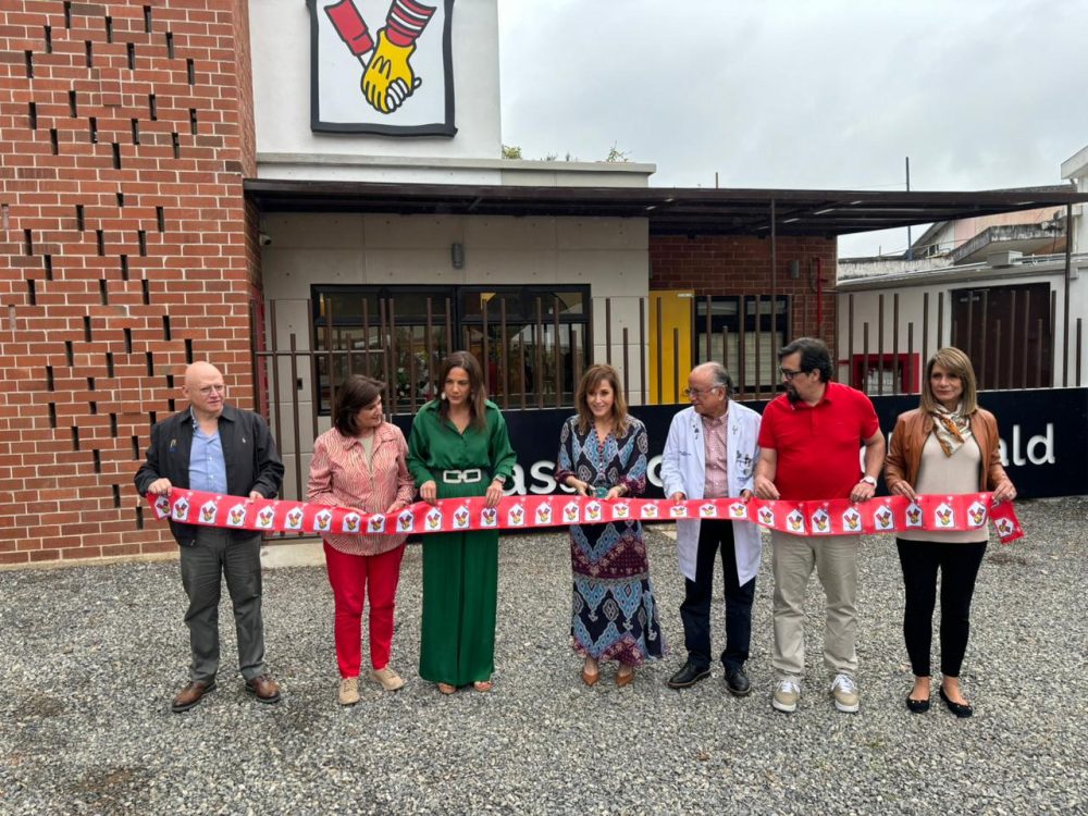 Inauguración CasaRonaldMcDonald LG