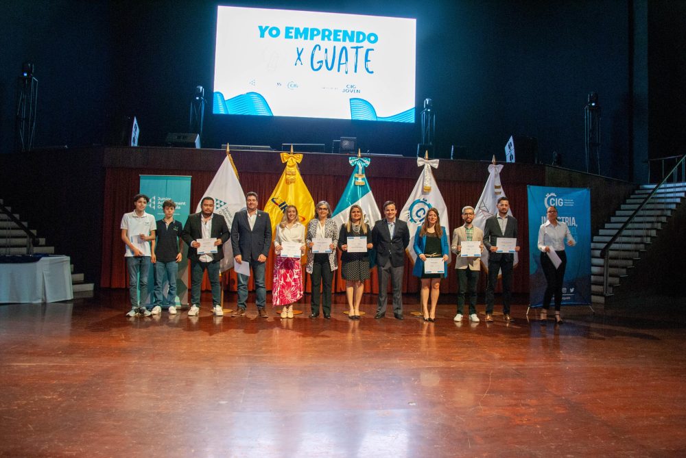 Foto ganadores 2023 YoEmprendoXGuate