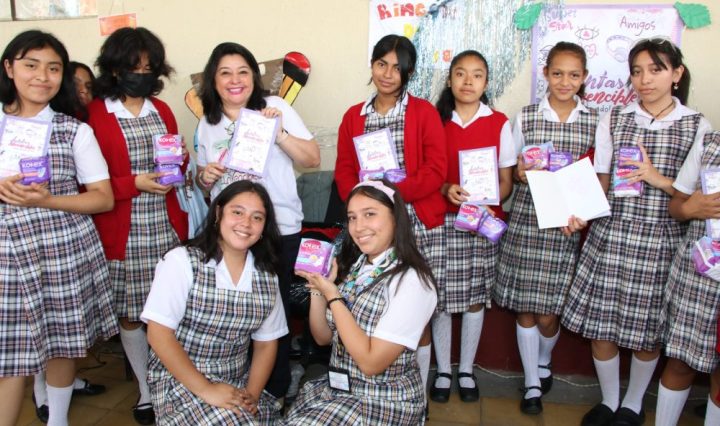 alumnas MarolenMartínez kotex