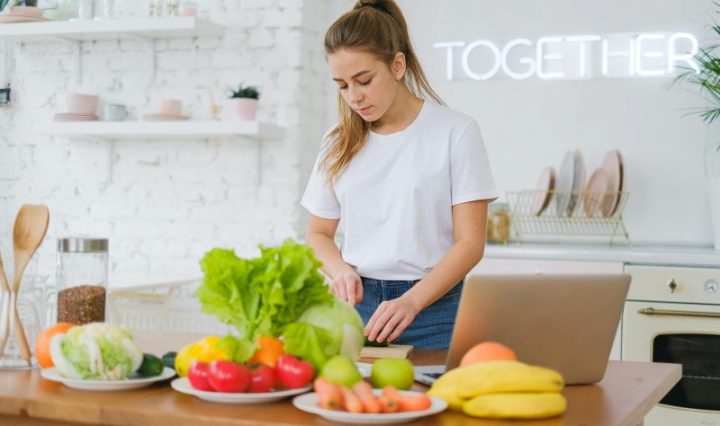 EL ABC de las vitaminas Aliméntate mientras proteges tu salud