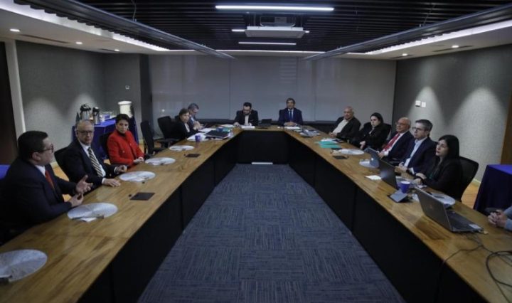 El convenio facilitará las opciones de crédito a pequeños y medianos productores agropecuarios del sector rural que dependen de la economía agrícola y de los sectores de artesanía y turismo.