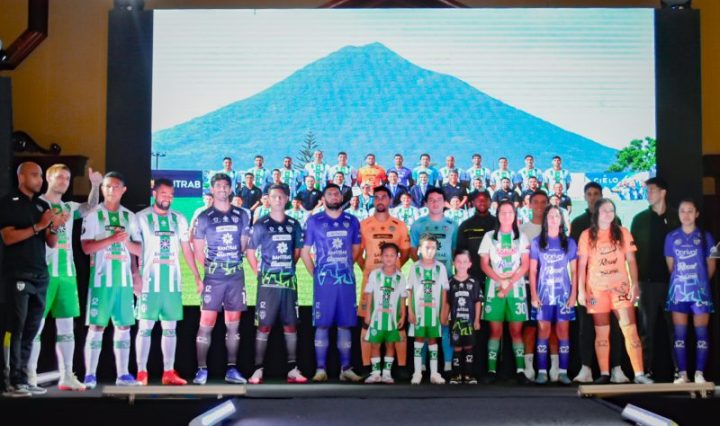 EL Club Antigua GFC presenta su nuevo uniforme en Ciudad Cayalá