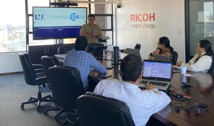 Con un enfoque en la transferencia de conocimiento INEF ofrece una seria de productos, servicios, programas y nuevas metodologías para el fortalecimiento, crecimiento y desarrollo de empresas familiares.