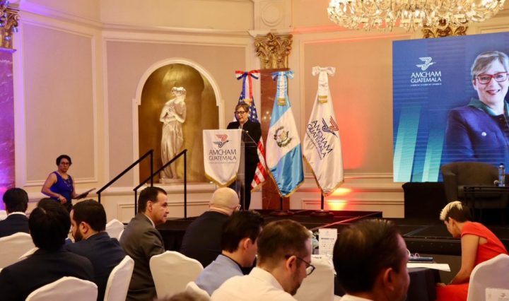 AmChamGT_Comunicado_CertezaJurídica