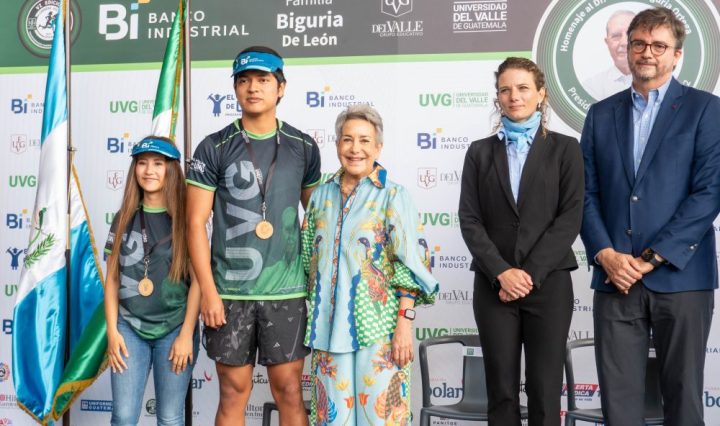 carrera UVG Transformando sueños en oportunidades