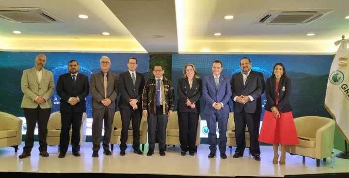 La Gremial de Recursos Naturales, Minas y Canteras (Grenat) cerró las actividades del Mes Minero con un encuentro donde se abordaron: Los costos y beneficios de la actividad minera en el país.