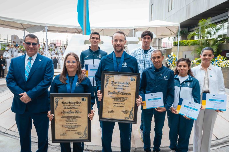 Banco Industrial homenajeó a los medallistas olímpicos Jean Pierre Brol y Adriana Ruano, tras sus logros en los Juegos Olímpicos de París 2024.