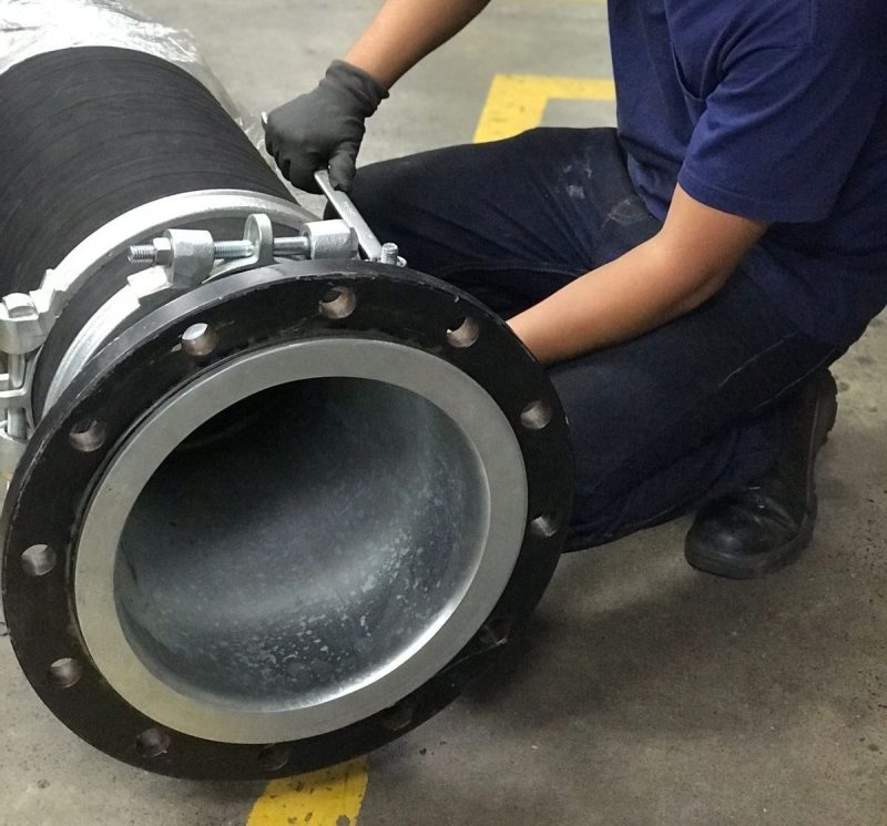 Llamasa, líder en la industria de suministros industriales en Guatemala, se enorgullece en anunciar su participación en la Semana Mundial de Concientización sobre la Seguridad de las Mangueras, conocida como la HOSE Safety Awareness Week.