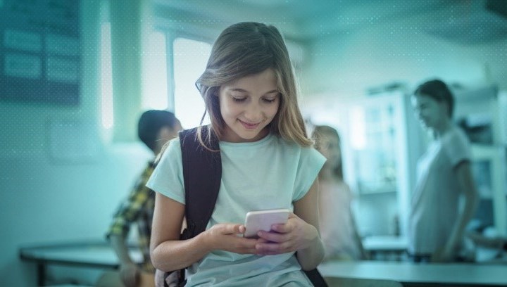 ESET analiza a qué riesgos se exponen niños en Snapchat, comparte consejos para garantizar su seguridad y utilizar adecuadamente las funciones de protección que ofrece la aplicación.