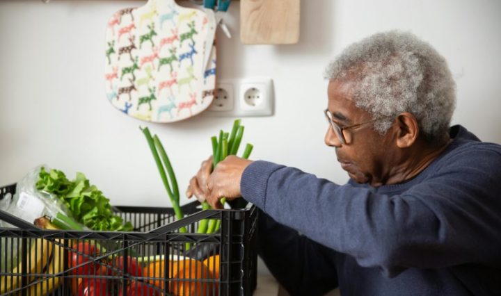 Consejos para una alimentación adecuada en adultos mayores