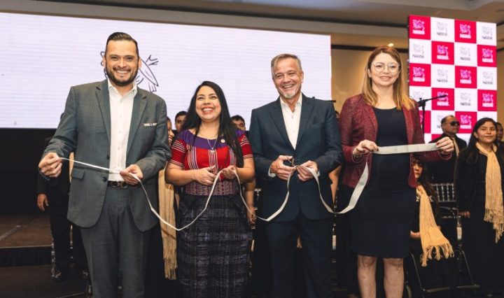 Nestlé impulsa la inclusión laboral y lidera la firma de un compromiso multisectorial, consolidando un esfuerzo conjunto para promover oportunidades de empleo digno para personas con discapacidad en Guatemala.