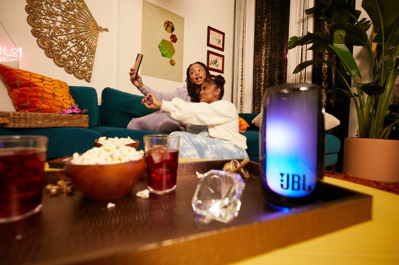 JBL se suma a los días con más descuentos del año con promociones en todas sus líneas de productos.