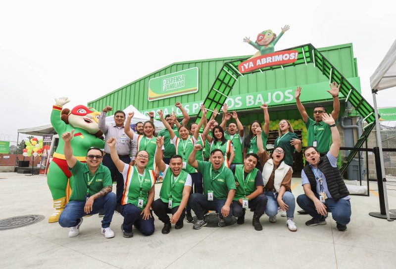 Despensa Familiar celebra apertura de nuevas tiendas en Villa Nueva y Cobán