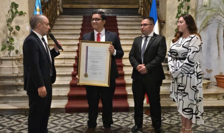 Señoriales Corporación de Servicio recibe la Condecoración Orden Departamento de Quetzaltenango por su contribución al desarrollo económico local