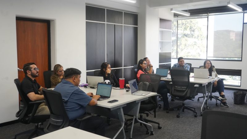 Certificaciones de aprendizaje y actualización profesional: La clave para destacar en un mundo empresarial competitivo