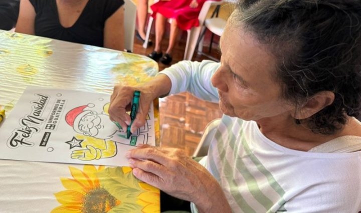 Uniformes de Guatemala visitó el hogar San Martín y el hogar Virgen del Socorro