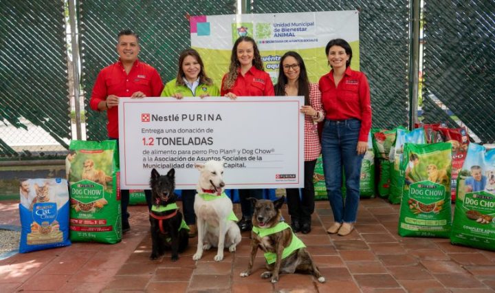 Nestlé Purina dona 38 toneladas de alimento para perros y gatos en albergues de Guatemala