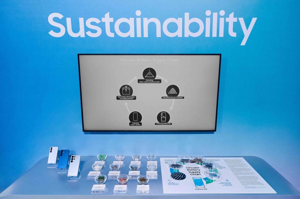 020-sustainability-galaxy-s25ultra-titaniumsilverblue-s25plus-navy-s25-icyblue