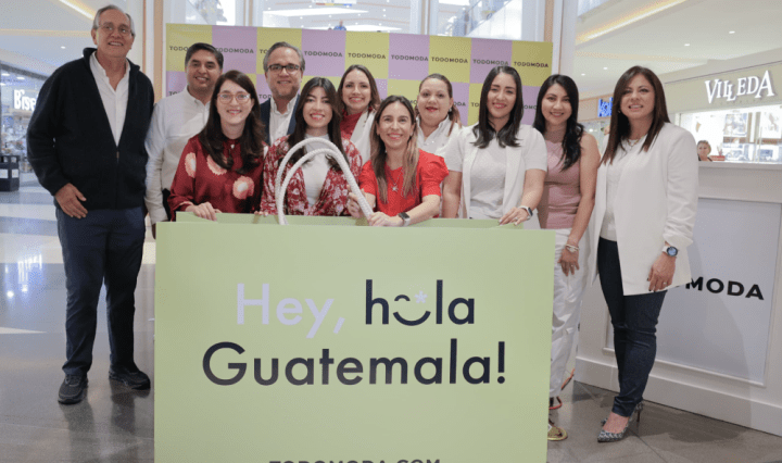 FOTO OFICIAL TODO MODA