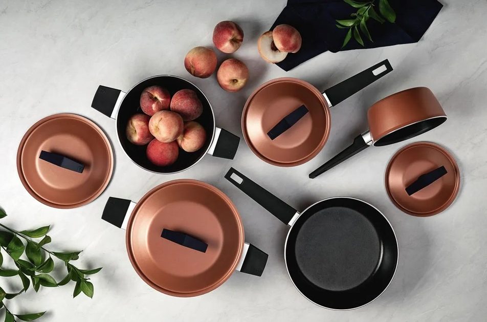 Batería de Cocina Tramontina Spezia en Aluminio con Revestimiento Interno y Externo en Antiadherente Starflon Excellent Coral 5 Piezas