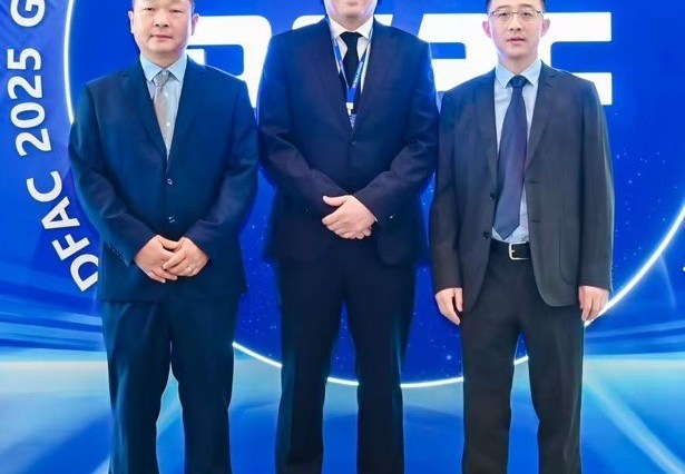 FotoNo2-reconocimiento-Grupo-magna