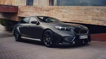 m5-exterior-right-front-three-quarter-10