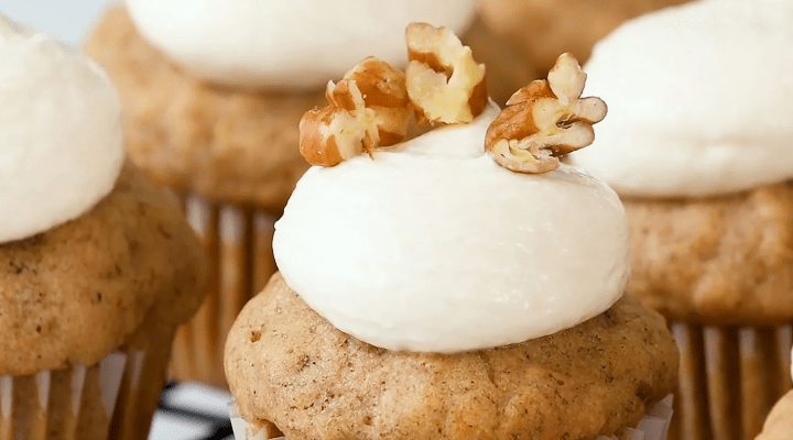 Renueva tu menú en la estación de las flores con ejemplos de tres de recetas ligeras y deliciosas que nos hagan sentir en sintonía con ese cambio de aires.