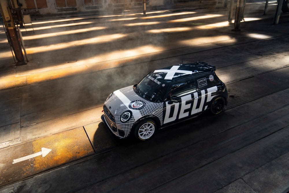 mini-john-cooper-wor