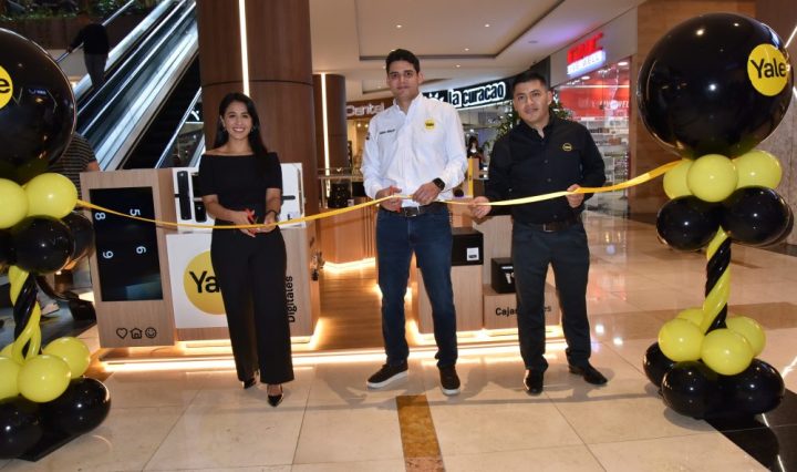 Yale inaugura su primer kiosco con tecnología inteligente en Guatemala