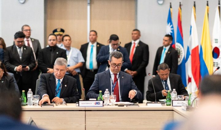 Ministro Menkos BCIE