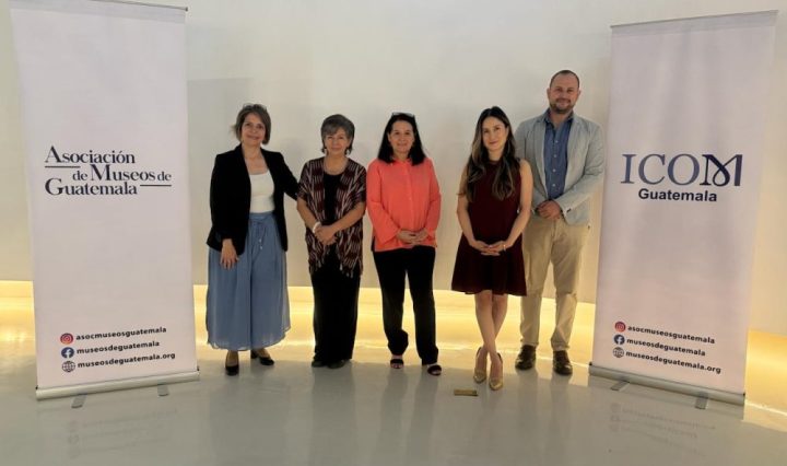 AMG - comunicado 25 años