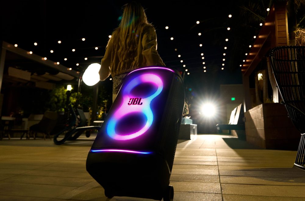 LS_JBL_PARTYBOX_520_LIFESTYLE_RF400387_x1