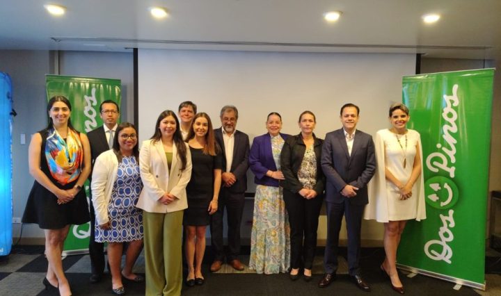 Foto equipo Dos Pinos