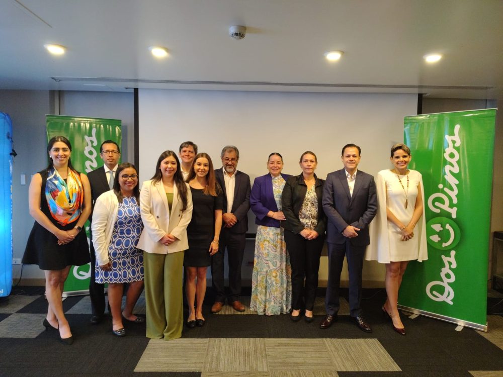 Foto equipo Dos Pinos