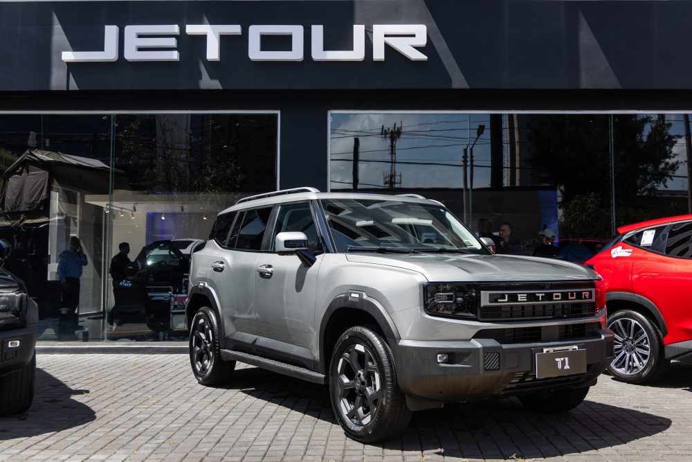 GrupoLosTres jetour T1