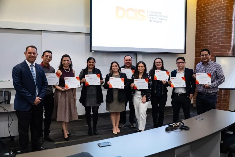ACORDES certifica a 45 corredores de seguros en la segunda edición de su diplomado especializado
