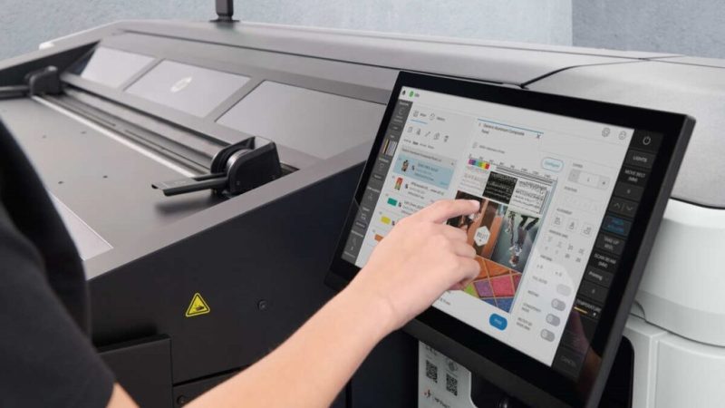 Arte y tecnología: así es la impresora de HP para diseño de interiores capaz de trabajar sobre papel tapiz personalizado