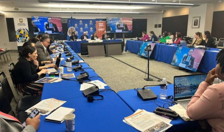 El sector empresarial juega un importante papel en la inclusión laboral de personas refugiadas y migrantes, según se destaca en panel de la OEA realizado en Washington
