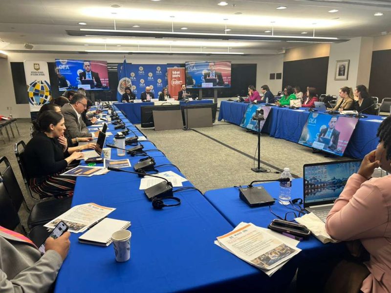 El sector empresarial juega un importante papel en la inclusión laboral de personas refugiadas y migrantes, según se destaca en panel de la OEA realizado en Washington