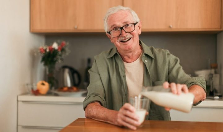 El rol esencial de los lácteos en una alimentación equilibrada para adultos mayores