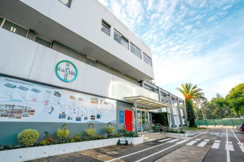 Bayer potencia su planta de productos de auto cuidado de la salud en Guatemala