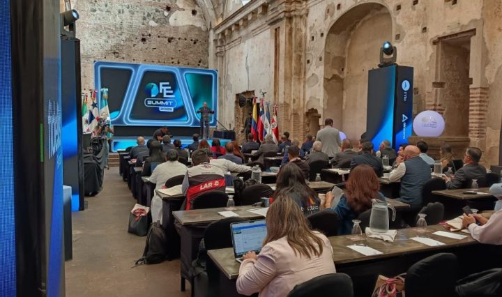 Summit 2025 FacturaElectrónica