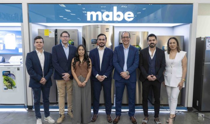 Elektra Guatemala presenta la nueva Línea Premium 2025 de Mabe